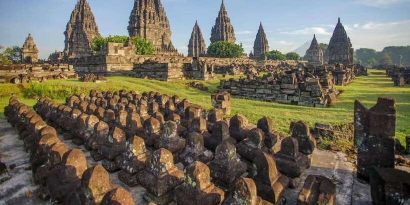 borobudur-and-prambanan-tour-from-yogyakarta