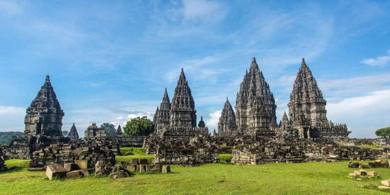 borobudur-and-prambanan-tour-from-yogyakarta