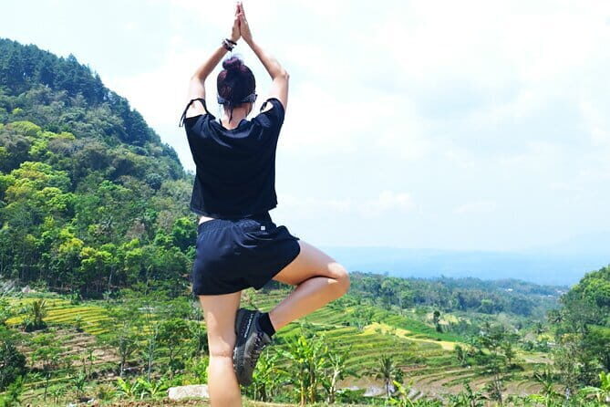 Borobudur Climb Up and Selogriyo Temple Rice Terraces Trekking - Exploring Hidden Gems: Selogriyo Temple and Rice Terraces