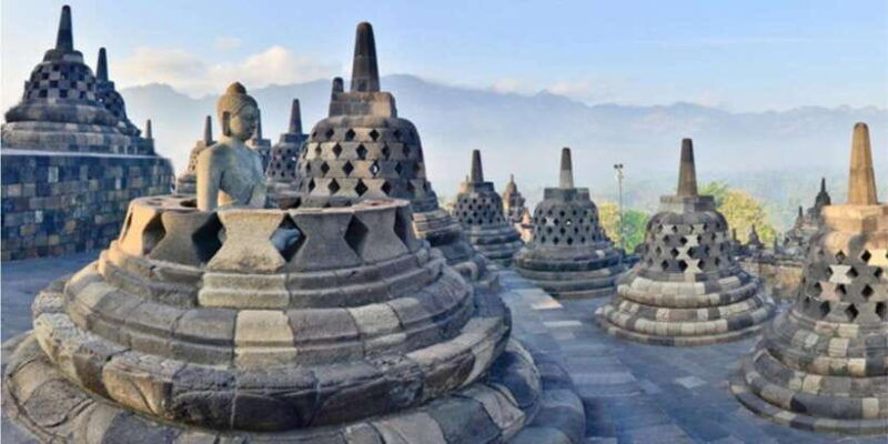 borobudur-climb-up-merapi-jeep-prambanan-with-entry-fees