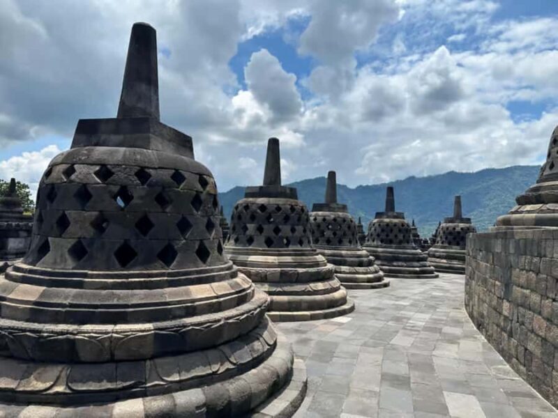 Borobudur Climbup Guarantee and Prambanan Tour all include - FAQ