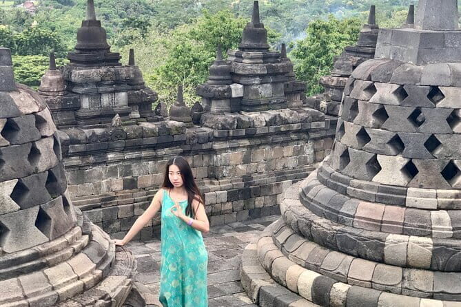 Borobudur Full Climb Up Access and Selogriyo Rice Terrace Tour - Key Points