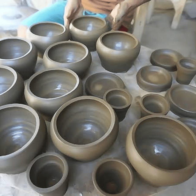 borobudur-pottery-making-workshop-with-expert-craftmen