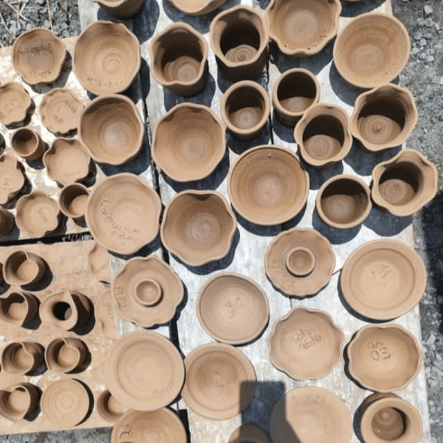 borobudur-pottery-making-workshop-with-expert-craftmen