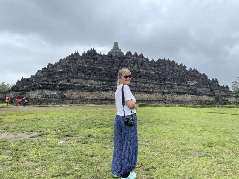 borobudur-prambanan-and-sultan-palace-day-tour
