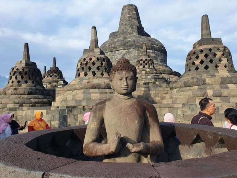 borobudur-prambanan-real-tours-with-lunch-no-hidden-cost