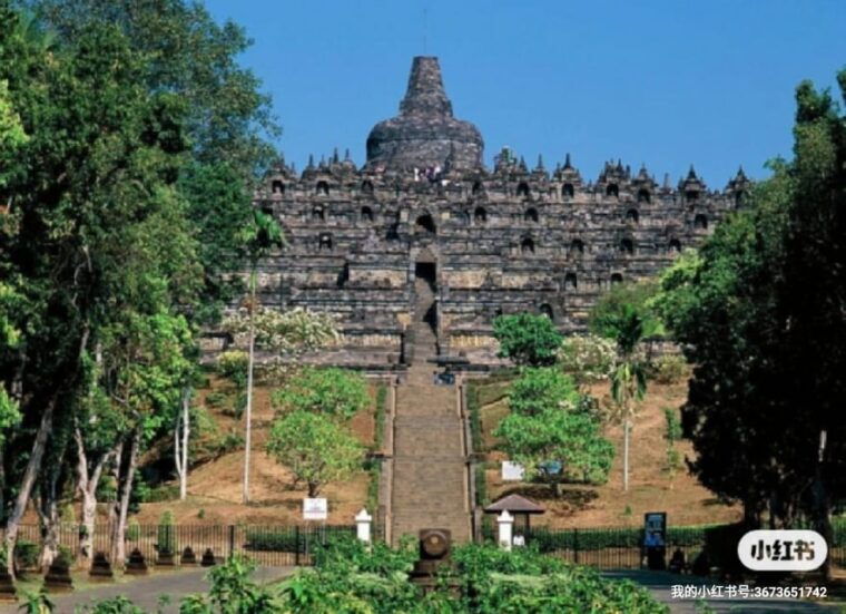 borobudur-prambanan-temple-tour