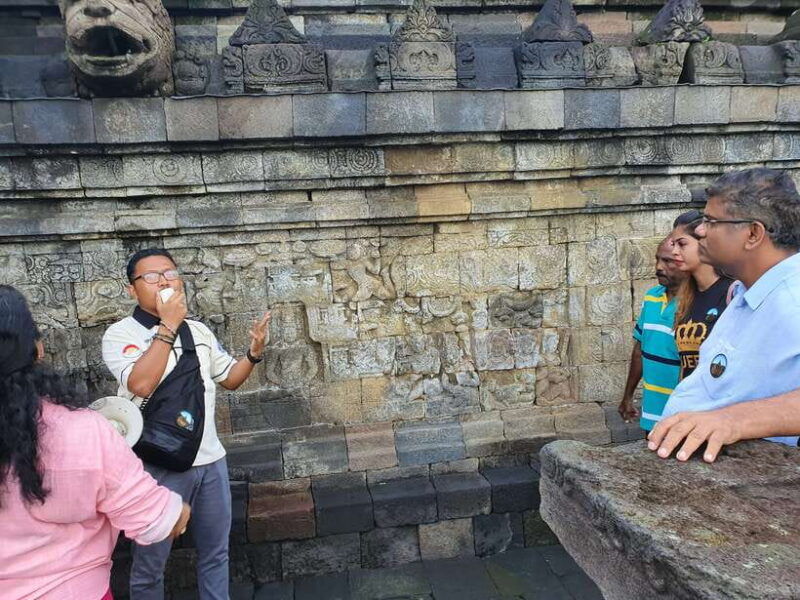 borobudur-real-half-day-tour-no-hidden-cost