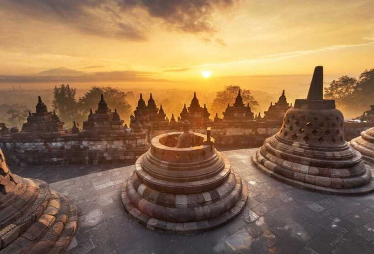 borobudur-sunrise-and-prambanan-tour-from-yogyakarta