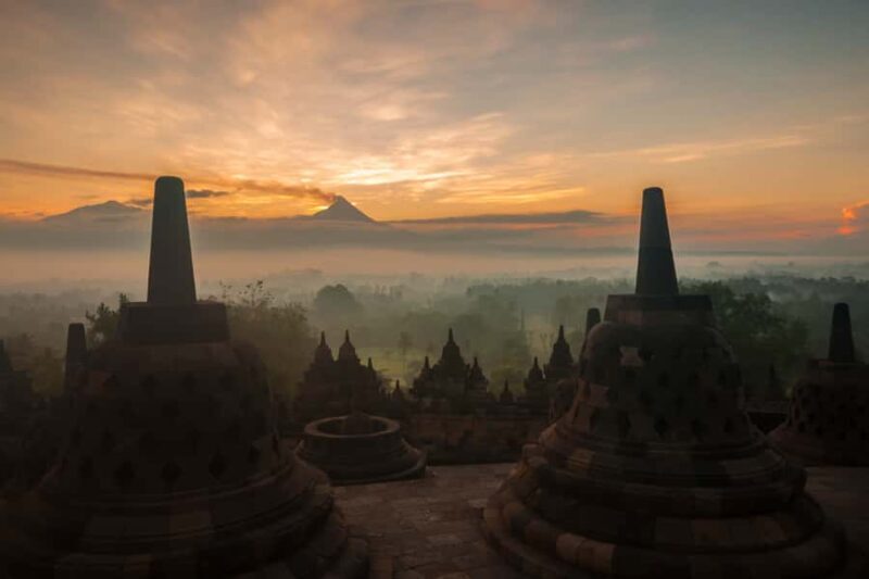 Borobudur Sunrise and Village Tour Private - Starting Early: Catching the Perfect Sunrise