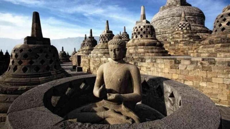 Borobudur Sunrise From Inside the Temple  Exclusive Access - The Experience: A Detailed Look at the Tour