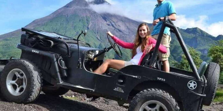 borobudur-temple-merapi-jeep-tour-and-prambanan-temple