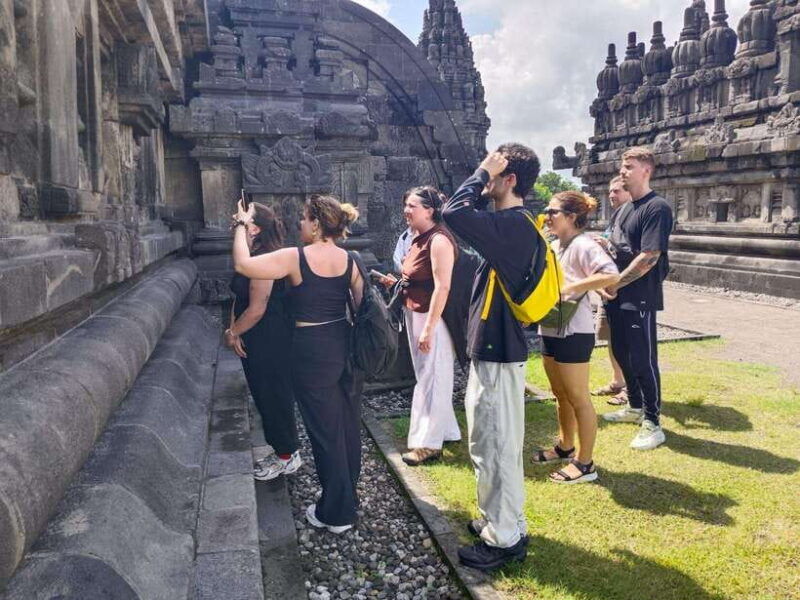 borobudur-temple-prambanan-temple-tour