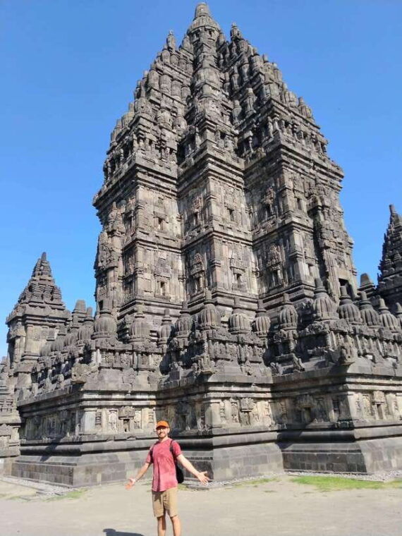 borobudur-temple-prambanan-temple-tour