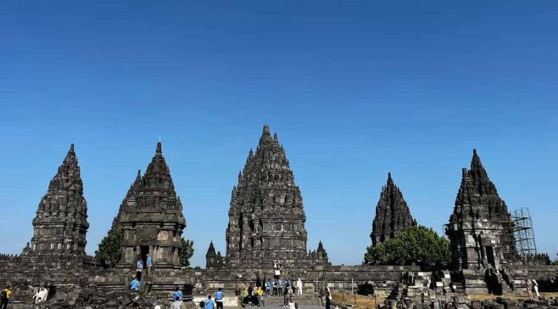Borobudur Temple & Prambanan Temple Tour with Climb - Experience the Best of Yogyakarta’s Ancient Temples: Borobudur & Prambanan Tour with Climb