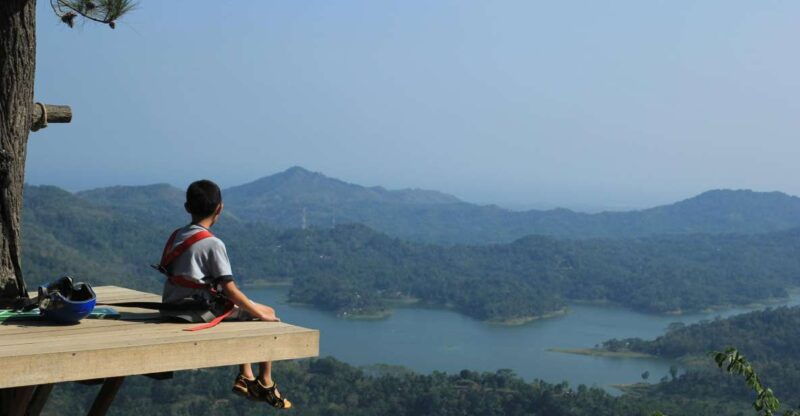 borobudur-temple-waterfall-kalibiru-national-park-trip