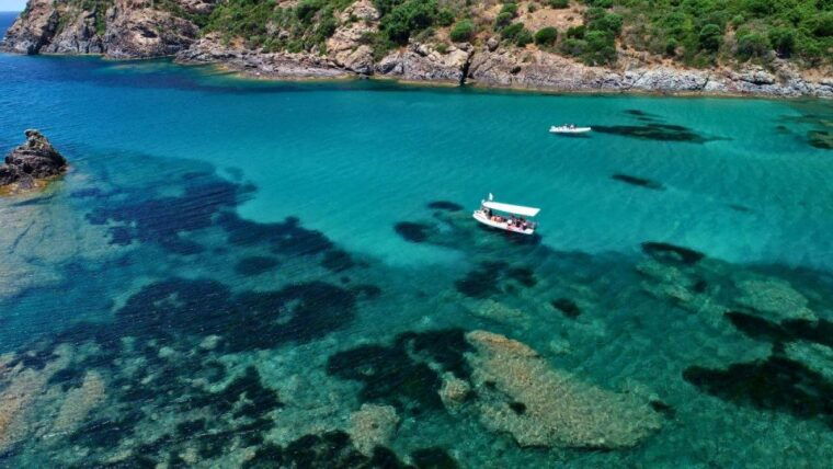 bosa-snorkeling-tour-of-the-coastline-coves