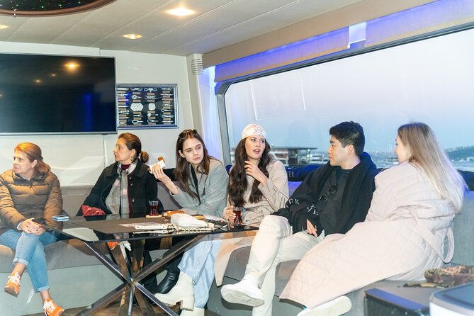 bosphorus-afternoon-cruise-on-yacht-with-live-guide