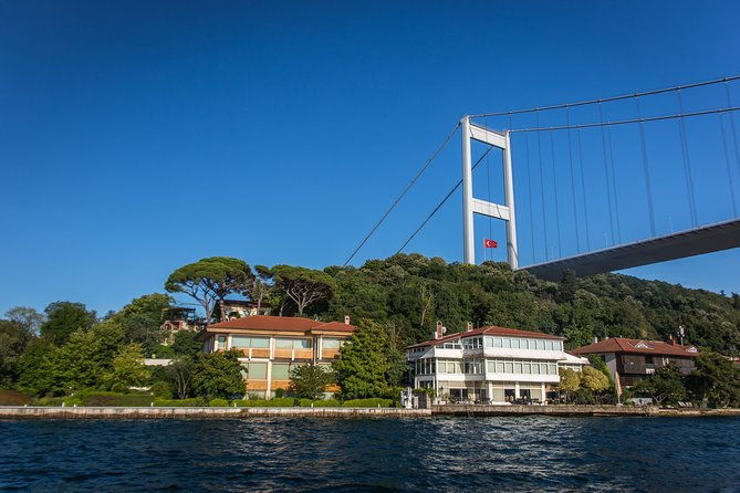 bosphorus-boat-cruise-two-continents-tour-with-lunch