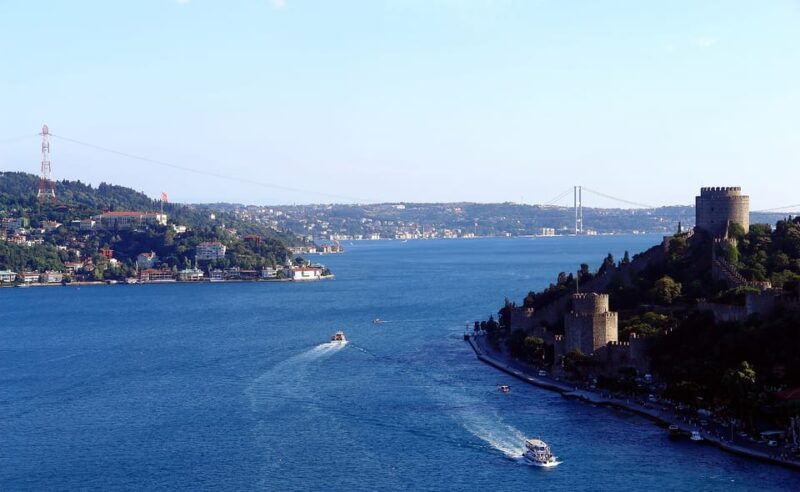 bosphorus-cruise-and-two-continents-tour-with-local-guide