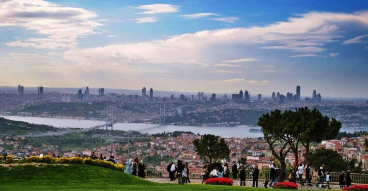 bosphorus-cruise-and-two-continents-tour-with-local-guide