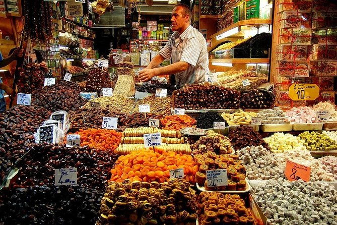 bosphorus-cruise-and-two-continents-tour-with-lunch-at-the-top-of-camlica-hill