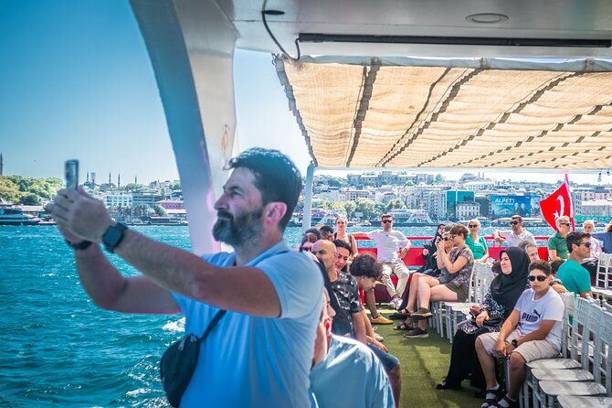 bosphorus-cruise-boat-tour-in-istanbul-3-hours-and-golden-horn