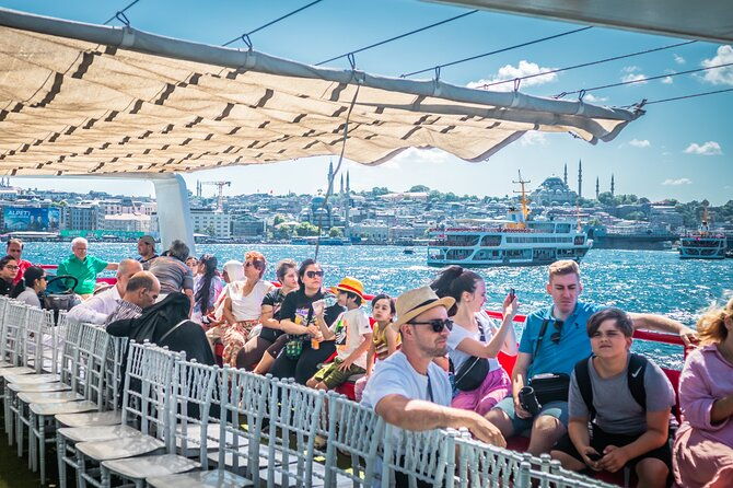 bosphorus-cruise-boat-tour-in-istanbul-3-hours-and-golden-horn