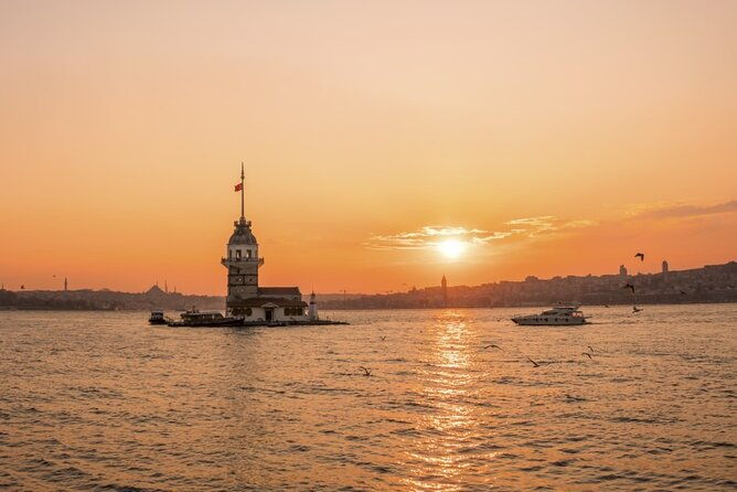 bosphorus-cruise-boat-tour-in-istanbul-live-guide