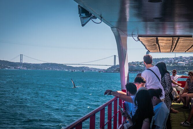Bosphorus Cruise Boat Tour stanbul And Golden Horn With Guide - What’s Included and What’s Not