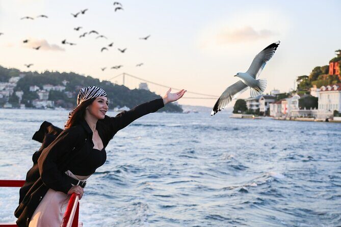Bosphorus Cruise Boat Tour stanbul And Golden Horn With Guide - FAQ