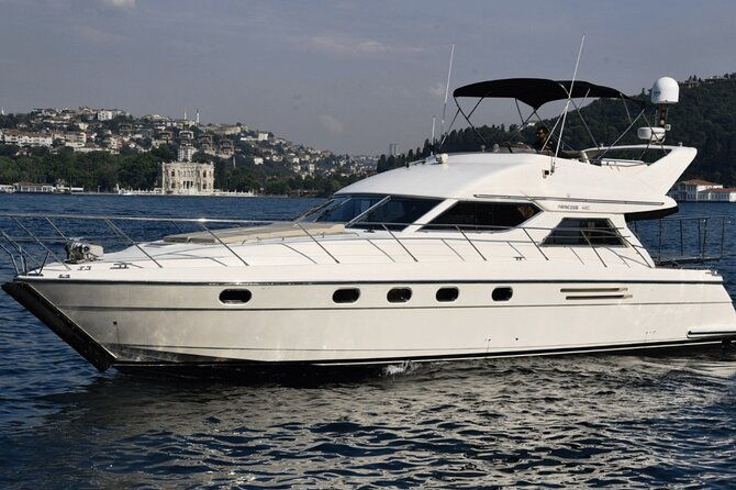 bosphorus-cruise-with-14m-yacht-for-private-groups