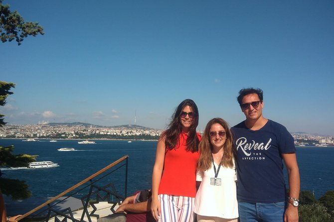 bosphorus-cruise-with-dolmabahce-palace-and-istiklal-street-tour