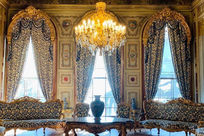 bosphorus-cruise-with-dolmabahce-palace-and-istiklal-street-tour