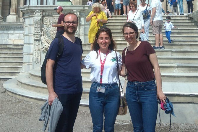 bosphorus-cruise-with-dolmabahce-palace-and-istiklal-street-tour