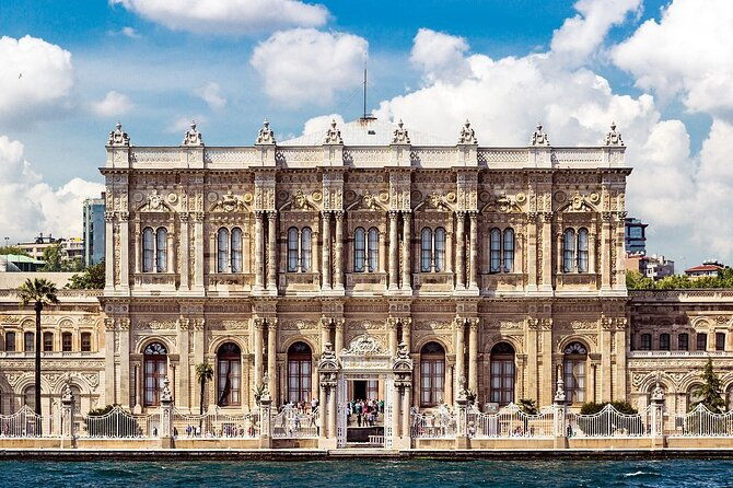 bosphorus-cruise-with-dolmabahce-palace-and-istiklal-street-tour