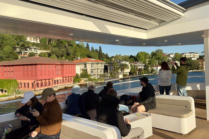 bosphorus-daytime-or-sunset-sightseeing-cruise-audio-guide