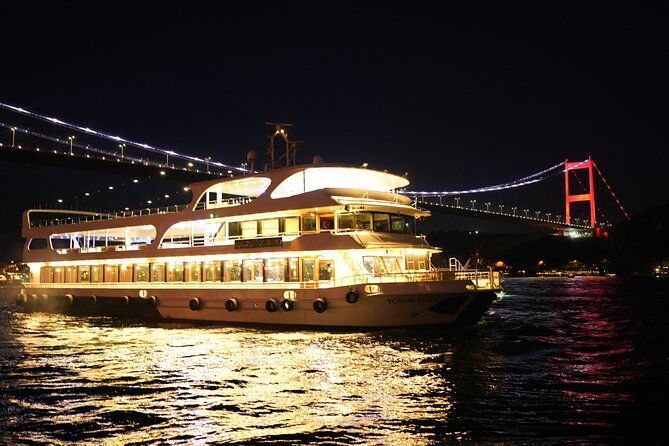 bosphorus-dinner-cruise-and-exclusive-turkish-night-show