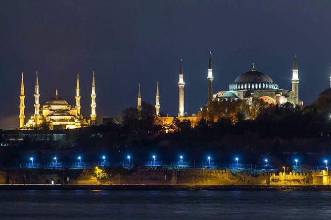 bosphorus-dinner-cruise-and-turkish-night-show-all-inclusive
