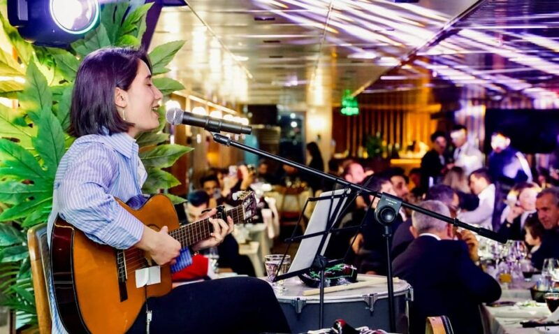 bosphorus-dinner-cruise-dance-shows-with-private-table