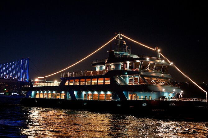 bosphorus-dinner-cruise-entertaintment-private-table-wi-fi