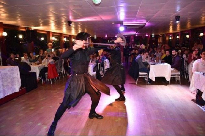 bosphorus-dinner-cruise-night-show-from-istanbul