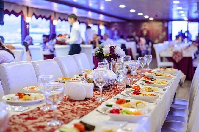 bosphorus-dinner-cruise-traditional-turkish-night