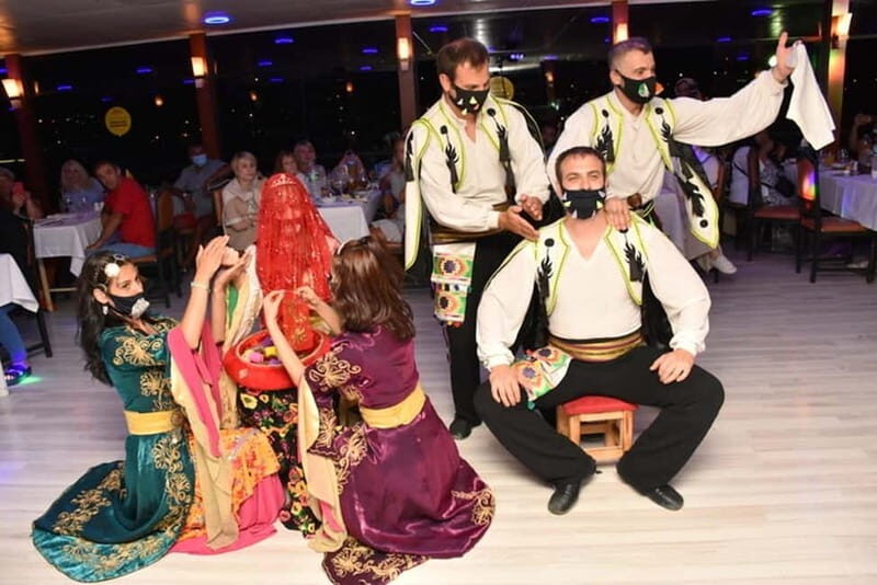 Bosphorus Dinner Cruise & Turkish Night with Live Shows - Experience Overview