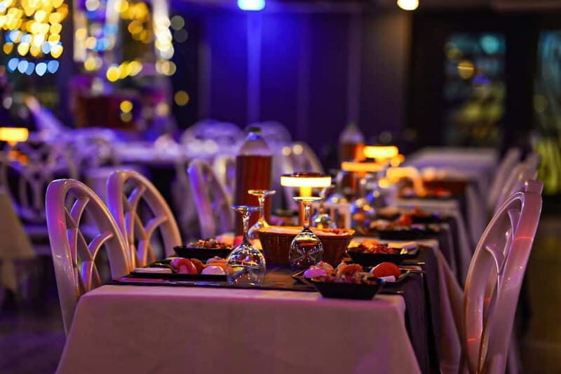 Bosphorus Dinner Cruise w/ Unlimited Drinks & Entertainment - Who Should Consider This Cruise?