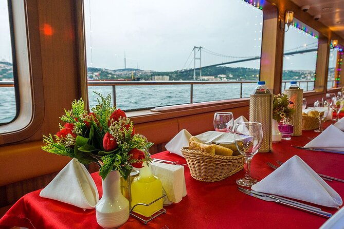 bosphorus-dinner-cruise-with-folklore-show-belly-dancers