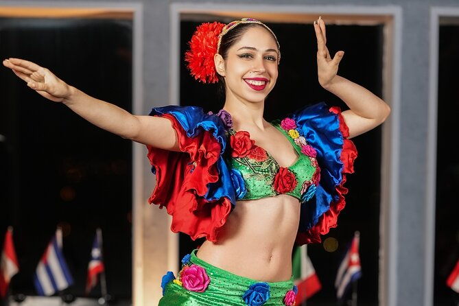bosphorus-dinner-cruise-with-live-performance-folk-dance-and-dj