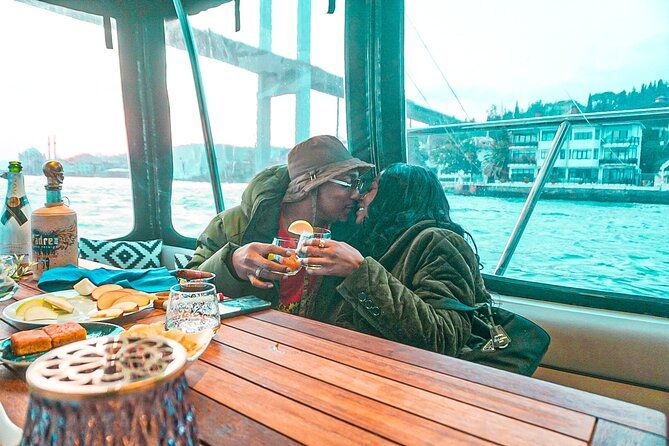 bosphorus-dinner-lunch-cruise-private-and-customizable