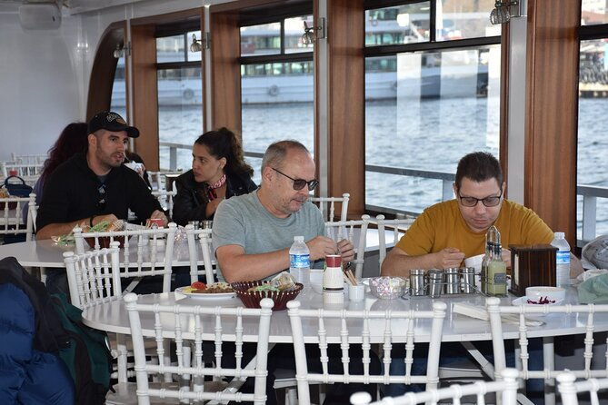 bosphorus-morning-cruise-with-asia-stop