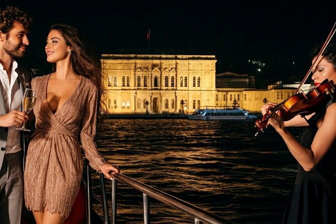 bosphorus-night-cruise-with-luxury-yacht
